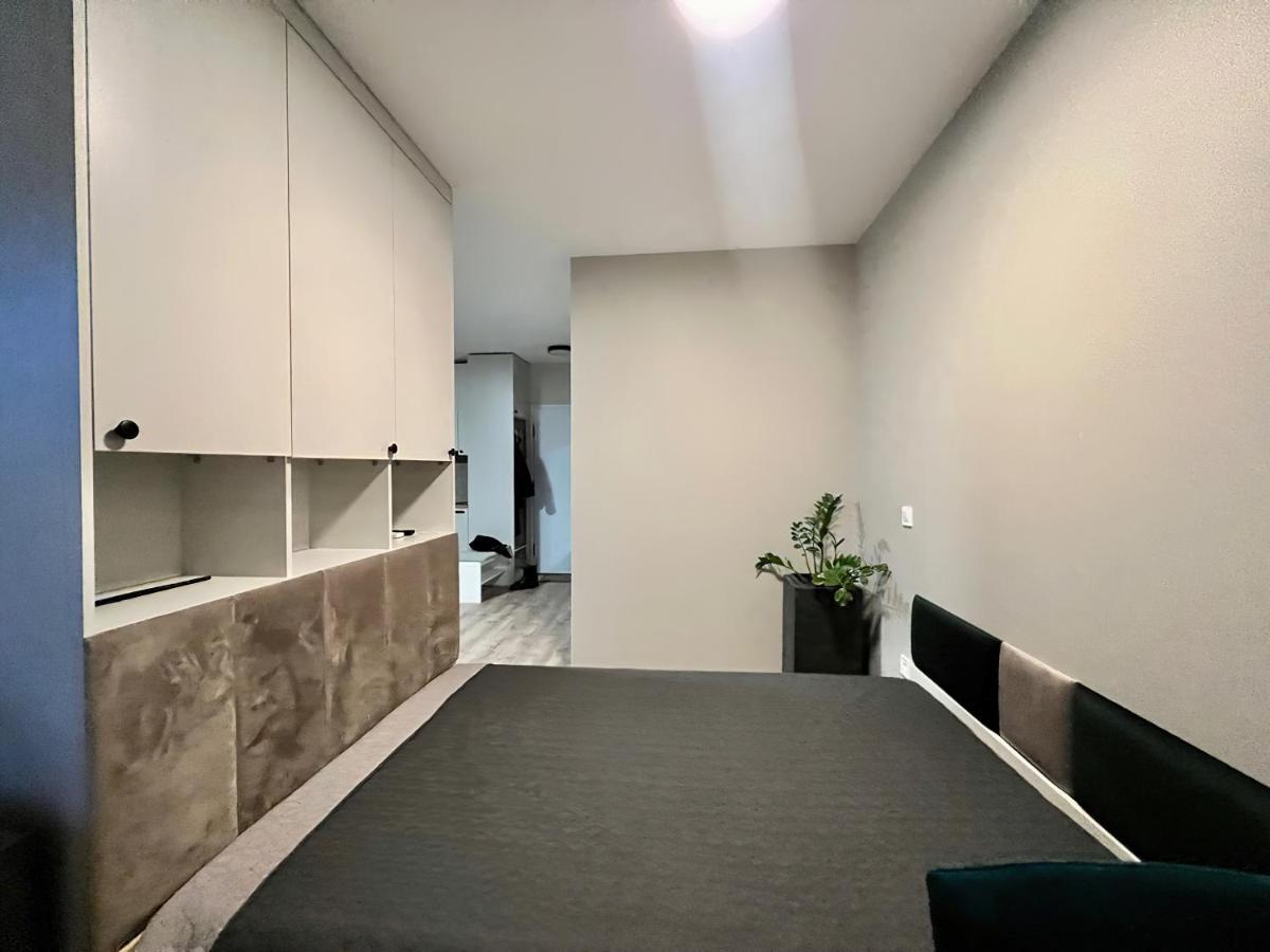 Milionowa 8 - Komfortowe Studio Z Garazem I Klimatyzacja Lodz  Luaran gambar