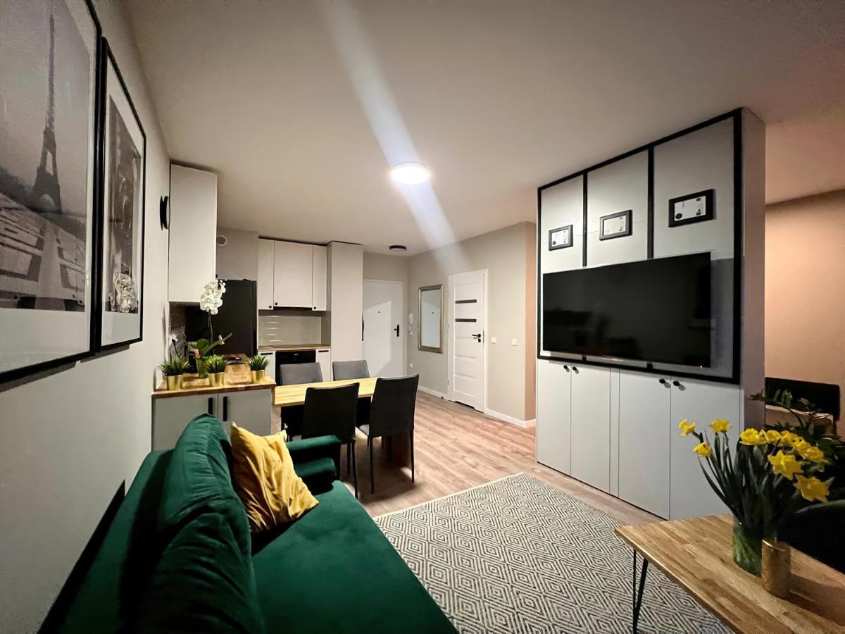 Milionowa 8 - Komfortowe Studio Z Garazem I Klimatyzacja Lodz  Luaran gambar