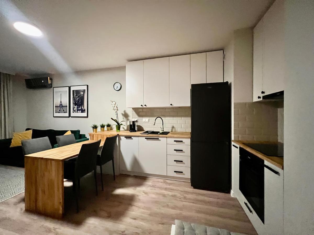Milionowa 8 - Komfortowe Studio Z Garazem I Klimatyzacja Lodz  Luaran gambar